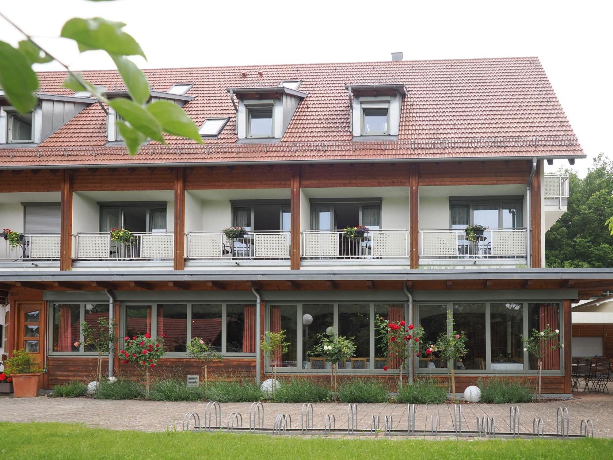 Landhotel Waldheim Pliezhausen Bagian luar foto