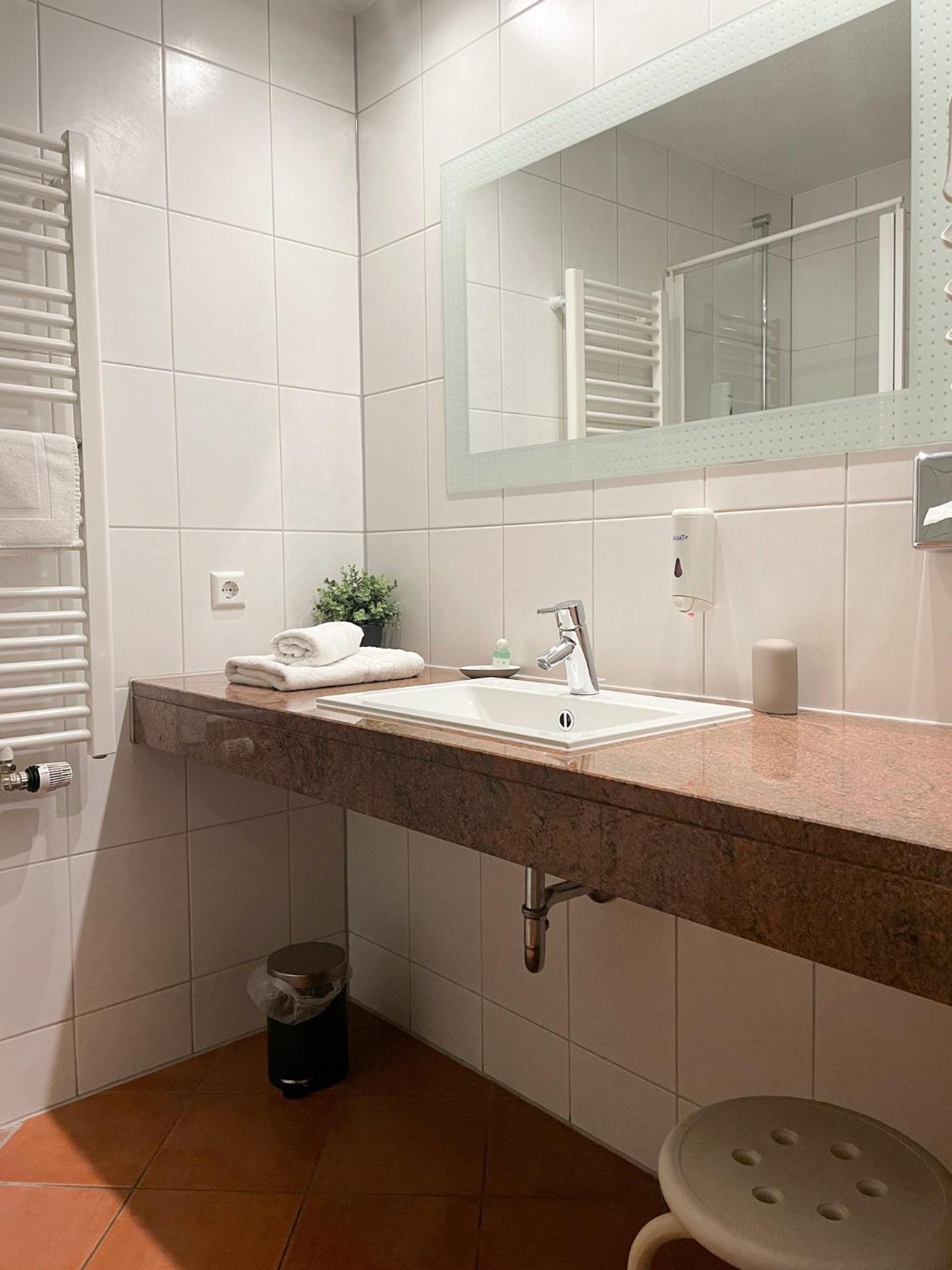 Landhotel Waldheim Pliezhausen Bagian luar foto